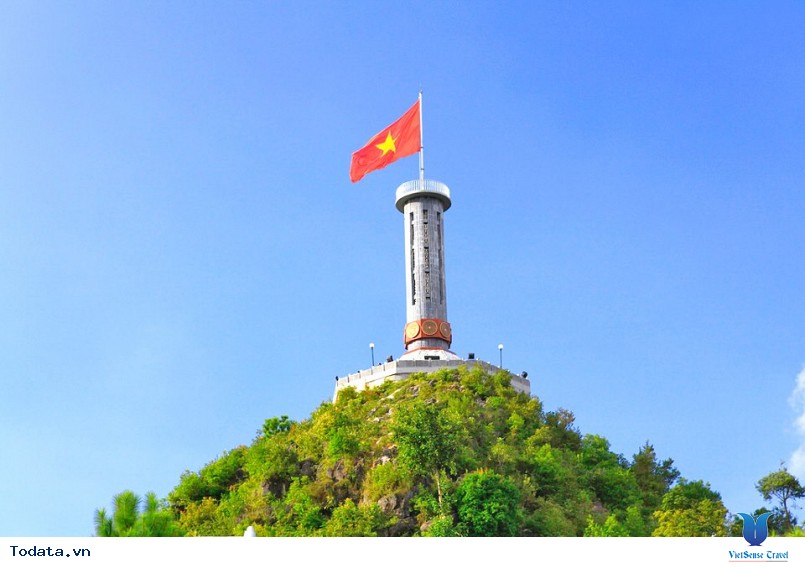 Cột Cờ Lũng Cú